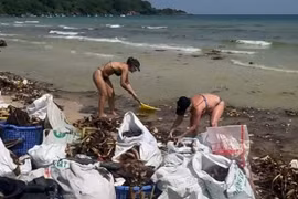 Phú Quốc: Bãi Khem và bãi Sao ngập trong rác và lục bình dịp đầu năm