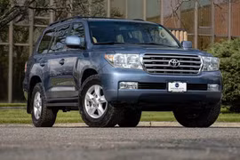 Vì sao xe Land Cruiser cũ luôn giữ giá cực tốt?