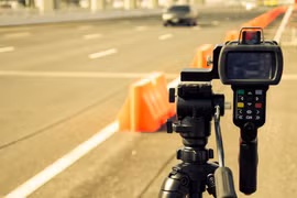 Camera tốc độ đo vận tốc xe chính xác như thế nào?