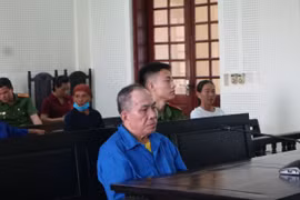 Can ngăn chồng phá hoại tài sản, vợ bị chém thương nặng