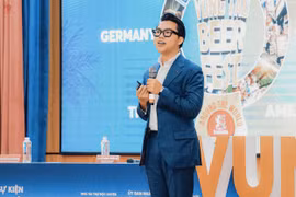 Người trẻ cần có 'cơ bắp' chuyên môn và 'bộ não' liên ngành để không bị AI dắt mũi