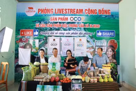 Gia Lai: Lãnh đạo xã livestream bán gạo, nông sản gây quỹ khuyến học