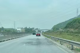 Vụ barie cao tốc Bắc Nam đóng mở thất thường, chưa xử lý dứt điểm có nguy cơ gây mất ATGT