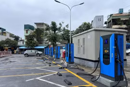 Doanh nghiệp vận tải đẩy mạnh chuyển đổi sang dùng xe điện