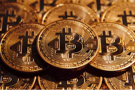 Bitcoin tăng vọt lên gần 68.000 USD nhờ hoạt động mua vào giá thấp và tín hiệu tích cực từ Phố Wall