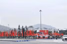 Quảng Ninh rực rỡ sắc xuân, náo nức hướng về Đại hội XIV của Đảng