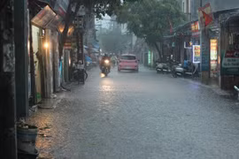 Dự báo thời tiết ngày 4/5: Hà Nội có mưa vừa, mưa to trong ngày