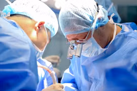 Dấu mốc đưa y học Việt Nam lên bản đồ thế giới trong điều trị tim – phổi giai đoạn cuối