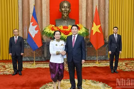 Chủ tịch nước Lương Cường tiếp các Đại sứ đến trình Quốc thư