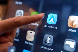Xe có Apple CarPlay có đi kèm Android Auto không?