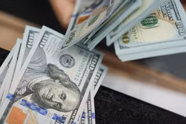 Đồng USD giảm xuống 98,9 điểm sau tin Chủ tịch Fed Jerome Powell bị điều tra