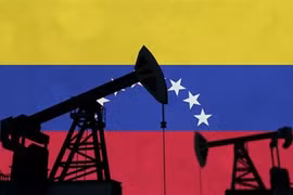 Venezuela và Iran có thể tiếp tục gây áp lực lên giá dầu năm 2026