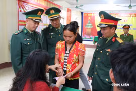 Nghệ An: Cử tri miền núi, biên giới đi bầu cử sớm