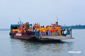 Lễ hội Chử Đồng Tử - Tiên Dung năm 2026 thu hút đông đảo người dân và du khách thập phương