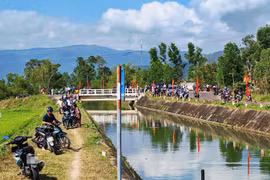 Gia Lai: Phát hiện thi thể đôi nam nữ dưới kênh mương