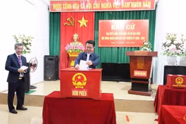 Ninh Bình: Cử tri các xã vùng Phát Diệm phấn khởi tham gia ngày hội bầu cử