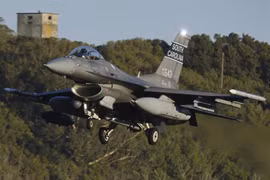 Mỹ điều tiêm kích F-16 trang bị hệ thống điện tử tối tân đến Trung Đông