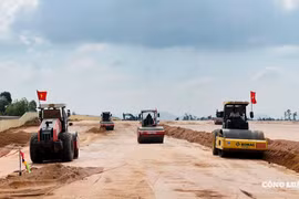 Chuẩn bị khai thác các hạng mục công trình tại cảng hàng không Phù Cát