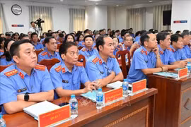 Ủy ban Thường vụ Quốc hội quy định số lượng, cơ cấu các ngạch Kiểm sát viên