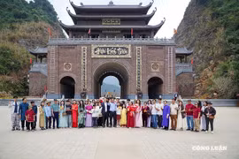 Mùng 1 Tết Bính Ngọ 2026: Thung Ui mở cửa, đánh thức không gian linh thiêng đất Cố đô
