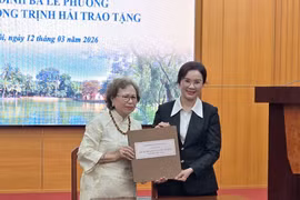 Khu Di tích Phủ Chủ tịch tiếp nhận nhiều ảnh tư liệu về Bác Hồ
