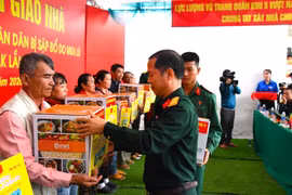 Gần 5.000 hộ bị sập, cuốn trôi nhà được hỗ trợ 10 triệu đồng/hộ
