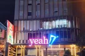 Yeah1 doanh thu tăng nhưng lợi nhuận giảm, phải dựa vào dòng tiền tài chính để bù đắp dòng tiền kinh doanh suy giảm
