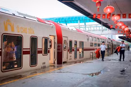 Hà Nội 5 cửa ô: Khi đường tàu trở thành không gian văn hóa