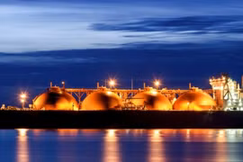 Nga nối lại xuất khẩu LNG sang Trung Quốc trước thềm lệnh cấm của EU