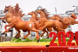 Phú Thọ: Trình làng siêu phẩm "Ngũ mã" tung vó kiêu hãnh chào Tết Bính Ngọ 2026