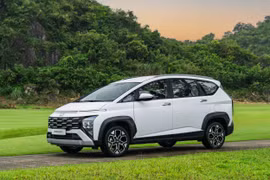 Loạt ô tô Hyundai giảm giá, có xe 7 chỗ chưa đến 400 triệu đồng