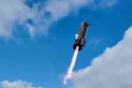 SpaceX dự kiến đổ bộ Starship không người lái lên Mặt trăng vào năm 2027