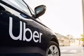 Uber rót 100 triệu USD để tăng tốc tham vọng taxi tự lái