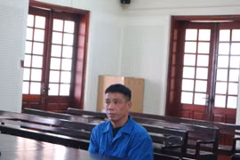 Ấm ức vì bị đâm nhưng không được hỏi thăm, người đàn ông trốn viện để trả thù