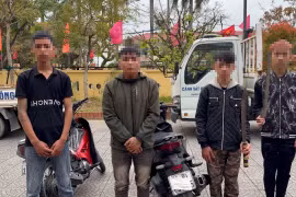 Huế: Triệu tập nhóm thanh thiếu niên mang hung khí lạng lách đánh võng