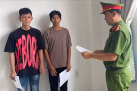 Nhóm đối tượng ném bom xăng trả thù do mâu thuẫn cá nhân