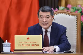 Thủ tướng Lê Minh Hưng điện đàm với Thủ tướng Singapore Lawrence Wong