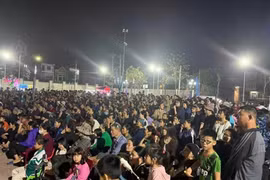Đoàn Nghệ thuật cải lương Vàm Cỏ đến gần hơn với khán giả