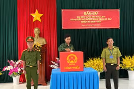 Cà Mau: Cử tri đảo Hòn Khoai và Hòn Chuối phấn khởi đi bầu cử sớm