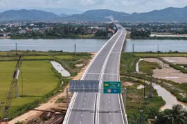 Kỳ tích cao tốc Bắc - Nam trong lịch sử phát triển hạ tầng giao thông Việt Nam