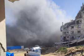 Thỏa thuận ngừng bắn Gaza lung lay sau loạt không kích ác liệt của Israel