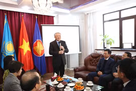 Kêu gọi doanh nghiệp Kazakhstan đầu tư vào Trung tâm tài chính quốc tế Việt Nam