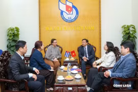 Bà Dianet Doimeadios Guerrero, Bí thư thứ hai phụ trách báo chí Đại sứ quán Cuba thăm, chào Hội Nhà báo Việt Nam trước khi kết thúc nhiệm kỳ