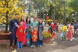 Những địa điểm du xuân đẹp ở Hà Nội và TP.HCM