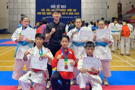 Karate Cao Bằng khởi đầu năm 2026 ấn tượng với 6 huy chương