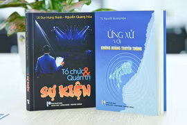 Ra mắt hai cuốn sách về xử lý khủng hoảng truyền thông và quản trị sự kiện