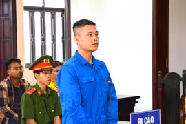 Gia Lai: Người đàn ông bị xử tội sử dụng trái phép vũ khí quân dụng vì dùng dao chém người
