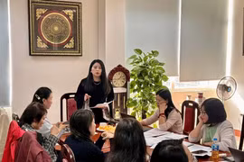 'Phụ nữ làm Chính trị học cần bản lĩnh, kiên trì và trách nhiệm'
