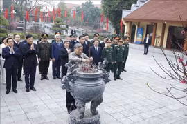 Tổng Bí thư Tô Lâm dâng hương tưởng niệm các đồng chí lãnh đạo tiền bối