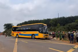 Gia Lai: Va chạm với xe khách, người phụ nữ đi xe máy tử vong tại chỗ